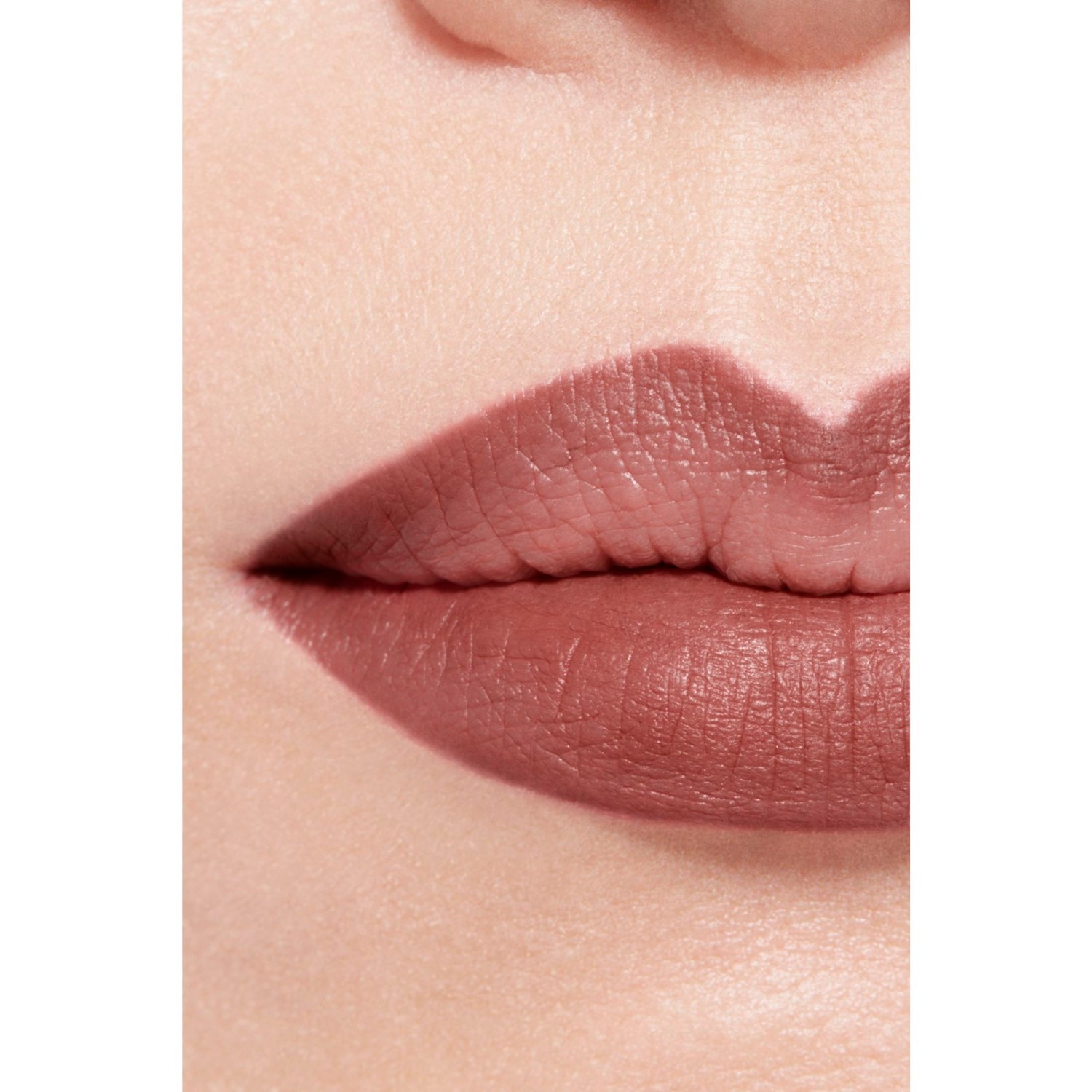 LÁPIZ CONTORNO DE LABIOS DE LARGA DURACIÓN